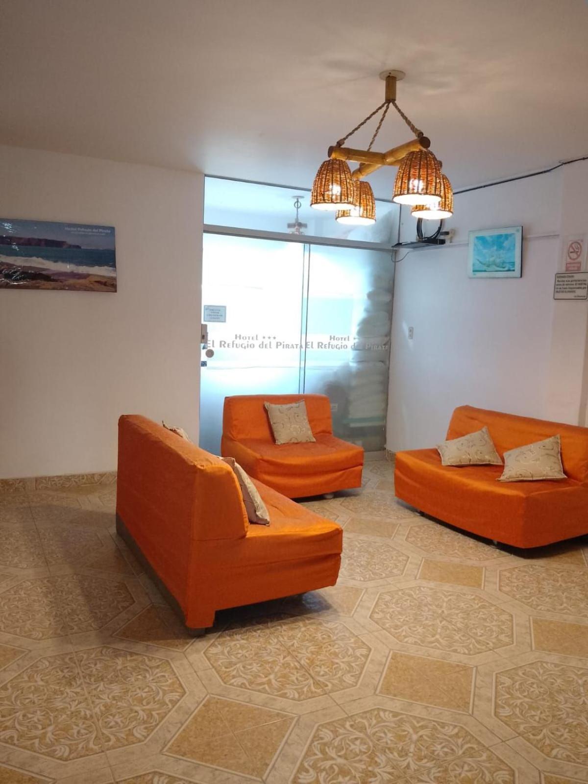 Hostal Refugio Del Pirata Паракас Екстериор снимка