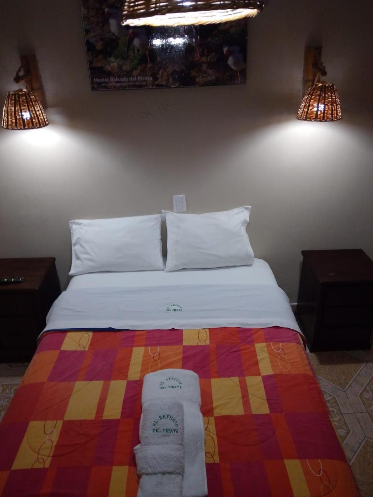 Hostal Refugio Del Pirata Паракас Екстериор снимка